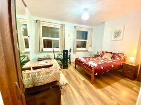 Stylish one bed Studio Flat Edgware Road In Central London